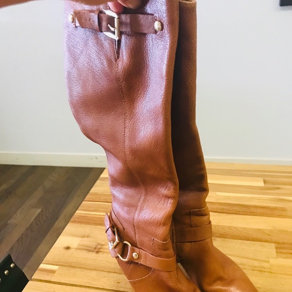 Knee high boots - Picture 2 of 3